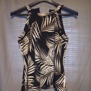 Sleeveless floral print blouse